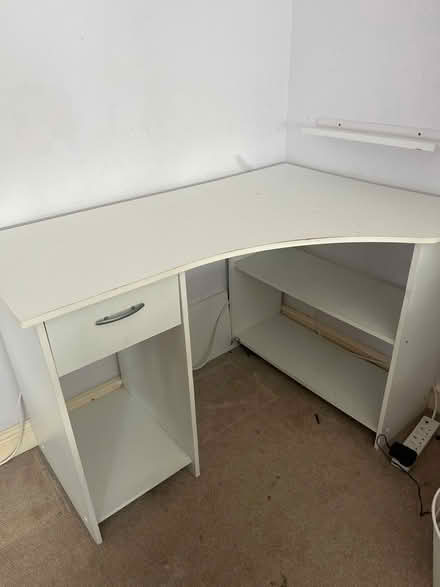 Photo of free Corner desk (Great Baddow CM2) #1