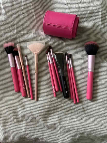 Photo of free Gently used makeup brushes (Belmont) #2