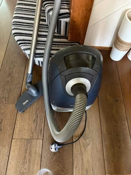 Photo of free Miele vacuum cleaner (Muswell hill N10) #2