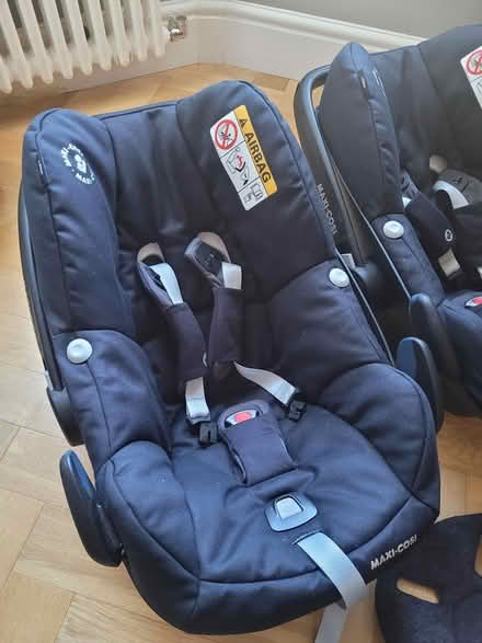 Photo of free Maxi-cosi pebble pro car seats (Tooting Broadway) #1