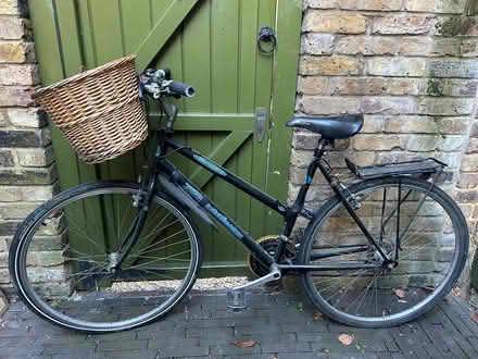 Photo of free Adult women’s bike (Tooting Bec/Balham) #1