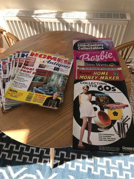Photo of free Collectible Homes & Antiques magazines and supplements. (Braintree CM7) #1