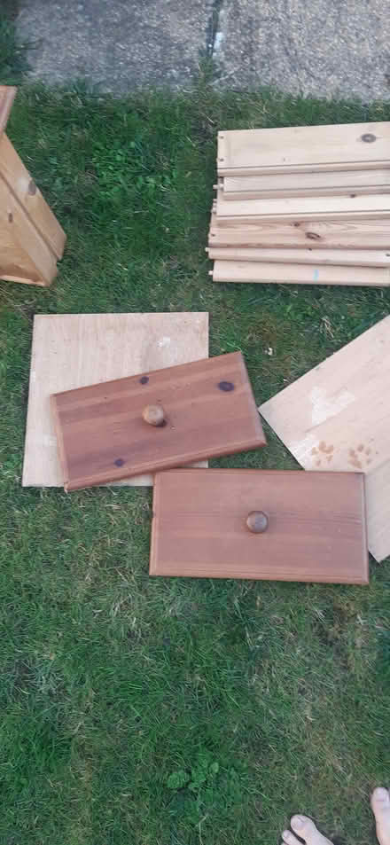 Photo of free Wood and drawers (KT16 chertsey) #4