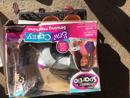 Photo of free Kids sewing machine (IP4) #1