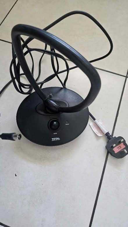 Photo of free Portable TV aerial (dellfield AL1) #1