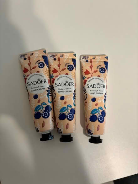 Photo of free hand cream (Glenside) #1