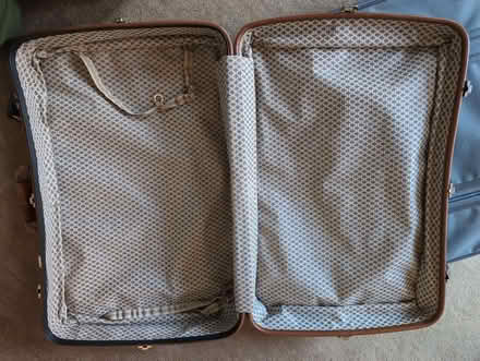 Photo of free Large suitcase (Oxford OX3) #4