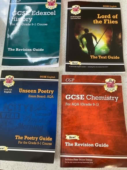 Photo of free GCSE revision books (Beauchief S8) #1