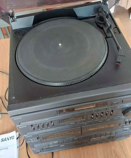 Photo of free Sanyo stereo sound system, early 1990s (Headington OX3) #2