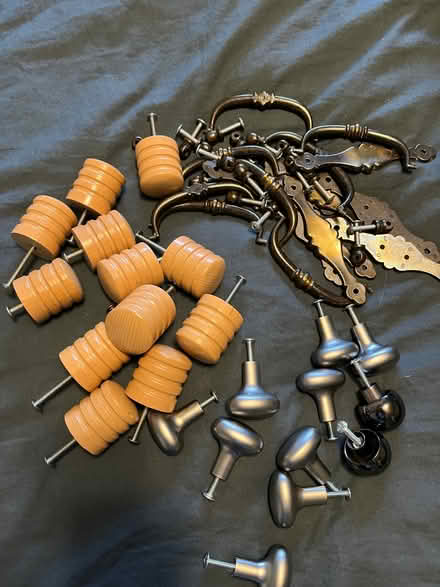 Photo of free Drawer handles/ knobs (Carrick Knowe EH12) #2