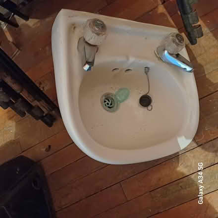 Photo of free Small sink (Birkenhead, CH42) #1