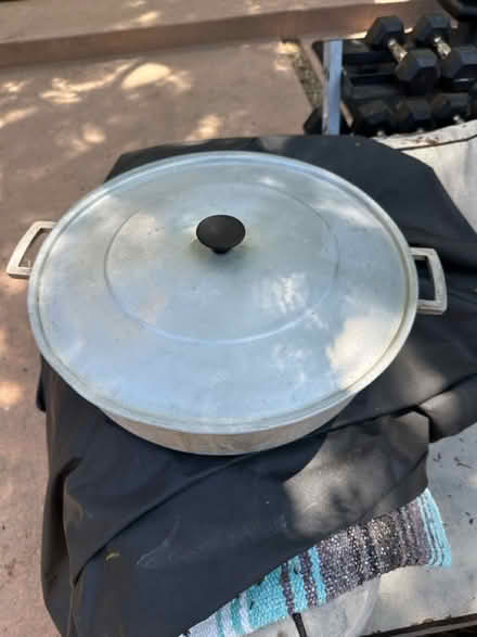 Photo of free Cooking pot with lid (Westchester nr LMU) #1