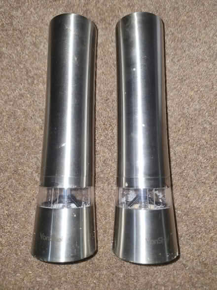 Photo of free Electric salt & pepper grinders (Waterside HP5) #1