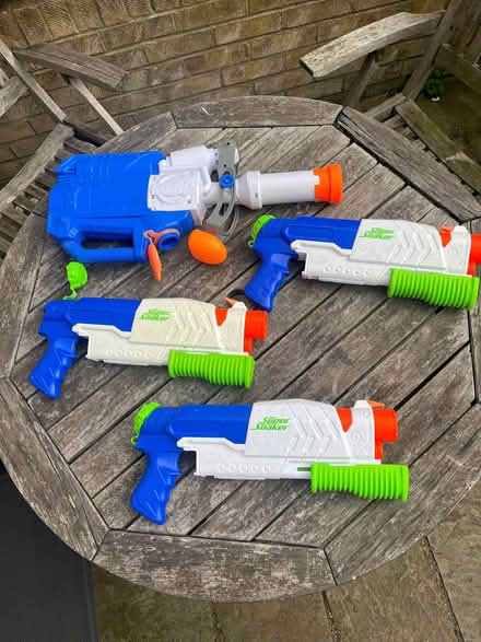 Photo of free 5 super soakers (Herne Hill SE24) #1