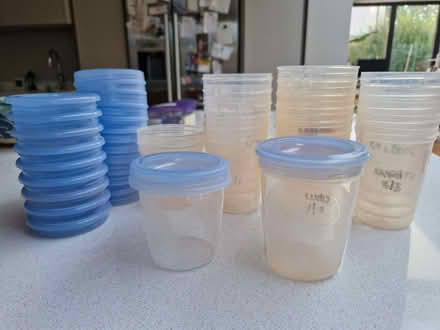 Photo of free Plastic pots (Beaconsfield HP9) #1