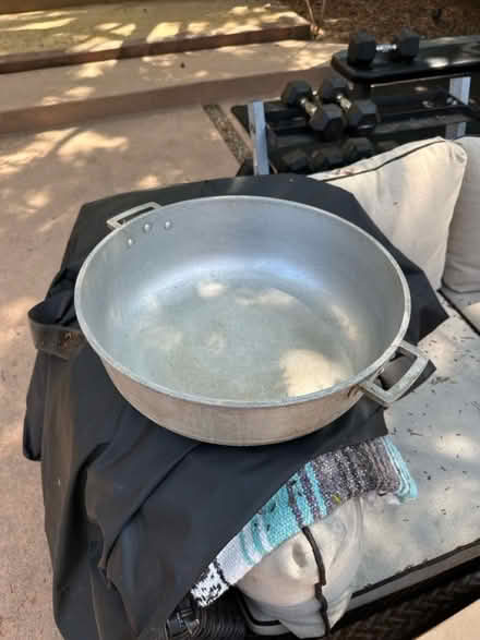 Photo of free Cooking pot with lid (Westchester nr LMU) #3