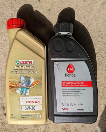 Photo of free Honda engine oil and coolant (Sheffield Lane Top S5) #1