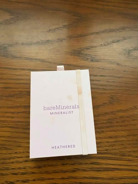 Photo of free Bare minerals eyeshadow pallet (Surbiton KT6) #2