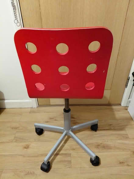 Photo of free Swivel desk chair for kids (South Croydon) #2