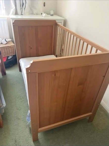 Photo of free Wooden cot / toddler bed (North of Romsey SO20) #2