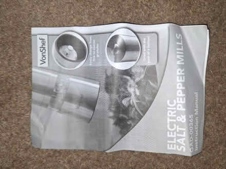 Photo of free Electric salt & pepper grinders (Waterside HP5) #2
