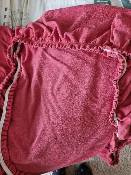 Photo of free Fitted terry single sheets (Shirley CR0) #1