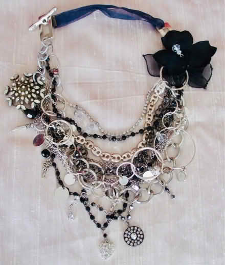 Photo of broken jewellery (Bowes Park N13) #3