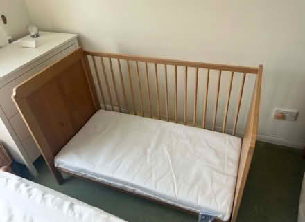 Photo of free Wooden cot / toddler bed (North of Romsey SO20) #1
