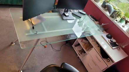 Photo of free modern L-shaped desk (wayfair) (Morden (near Ravensbury Park)) #3
