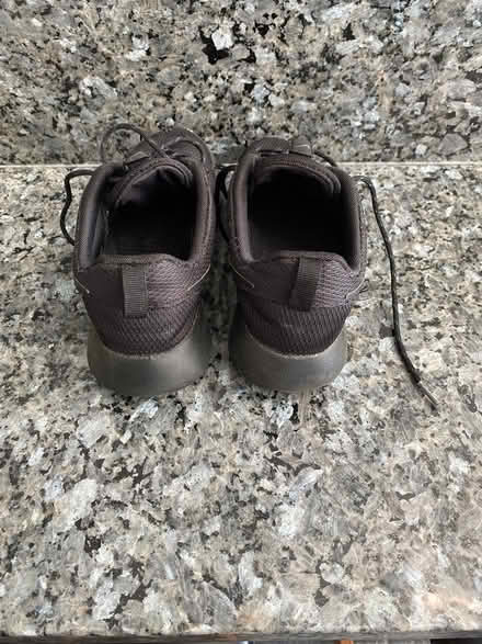 Photo of free Nike size 5 (38) black trainers (Lee, SE12) #3
