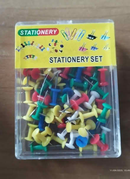 Photo of free Push pins (Tpy) #1
