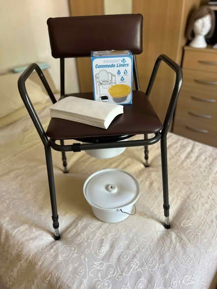 Photo of free Commode (brown colour) (Bridgewood Gate ME5) #1