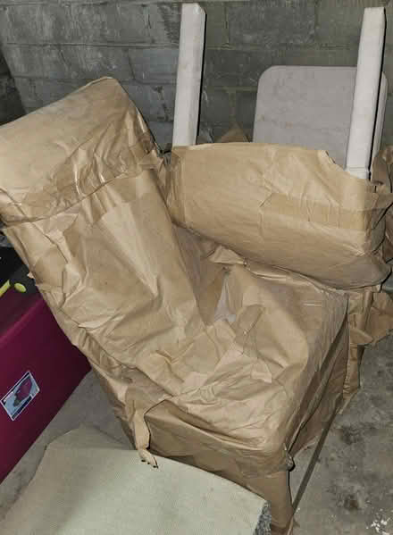 Photo of free 4 dining room chairs (East Orange) #3