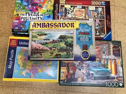 Photo of free Jig Saw Puzzles x 5 - 800-1000 (CV22 Bilton) #1