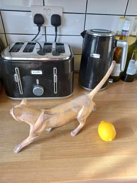 Photo of free Ceramic Cat (Roundhill area brighton) #2