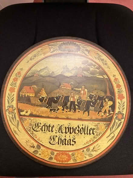 Photo of free Decorative plate (Bookham KT23) #1