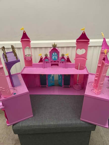 Photo of free Kids girls small princess castle toy (Elm Park RM12) #3