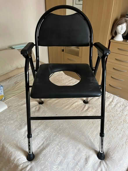 Photo of free Commode (Bridgewood Gate ME5) #4