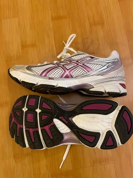 Photo of free ASICS Women’s Size 7 (Sunnyvale (Wolfe)) #2