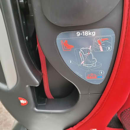 Photo of free Child car seat (Denmark hill (SE5)) #4