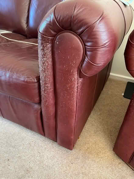 Photo of free 2-seat leather sofas promised to non freegler (Walton) #2