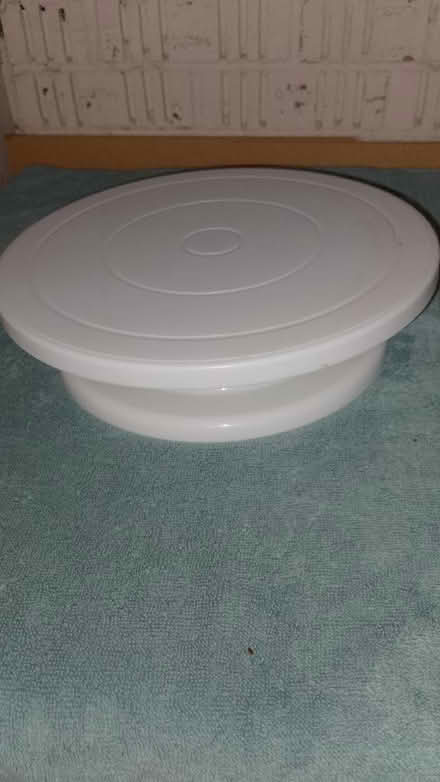 Photo of free Cake turntable (Roby L36) #1