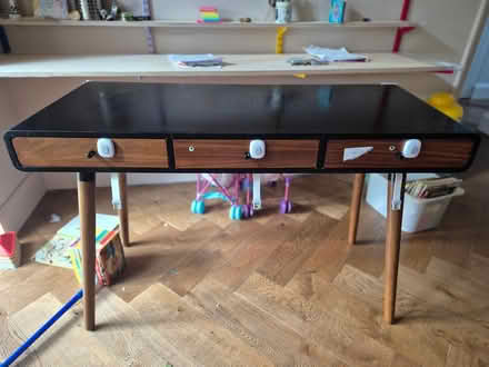 Photo of free Made.com desk (Tottenham N17) #1