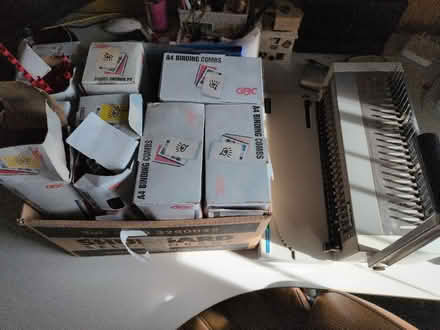 Photo of free Ringbinder and box of binding combs (Kirkbride CA7) #1