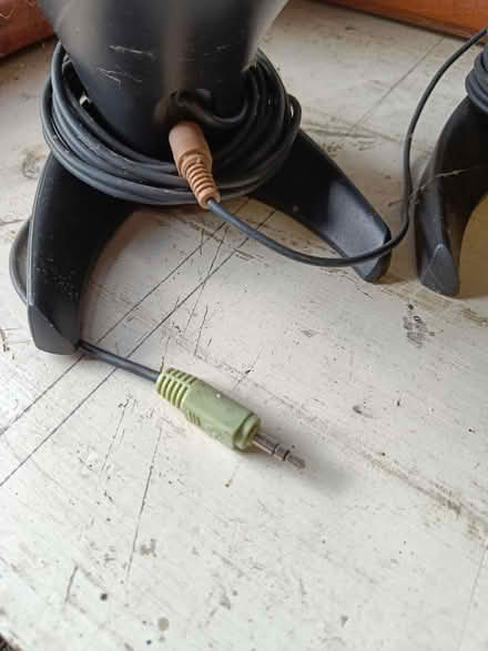 Photo of free Audio speakers (upham so32) #2