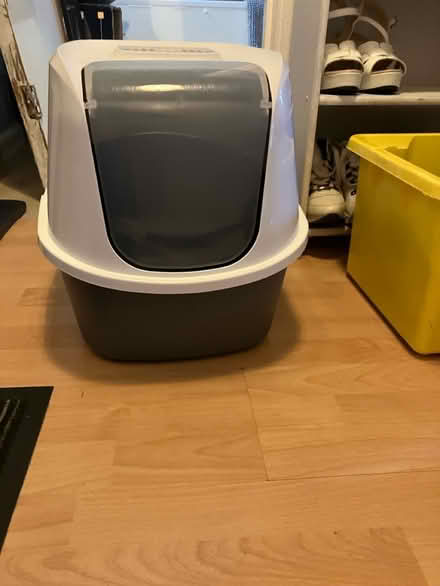 Photo of free Litter box (Houghton Regis LU5) #4