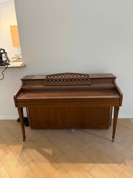 Photo of free Kimball Whitney piano (Midway) #1