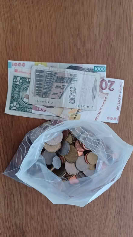 Photo of free Random foreign currency (S10 crosspool) #1