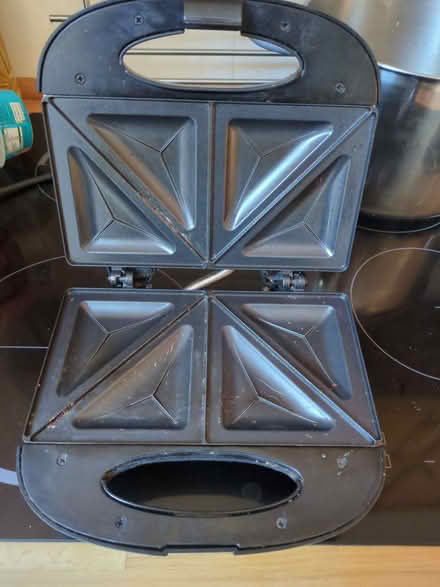 Photo of free Russell Hobbs toastie maker (Bradley ST18) #2