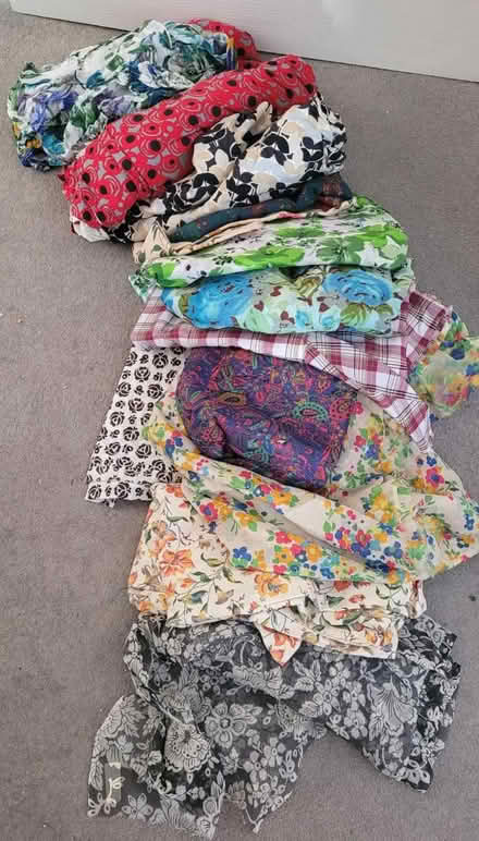 Photo of free fabrics for dressmaking/ crafts (Morden (near Ravensbury Park)) #2